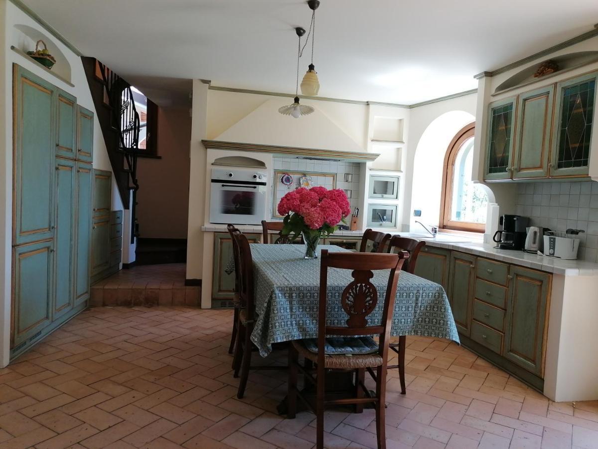 Villa Daniela Riva di Solto Eksteriør bilde